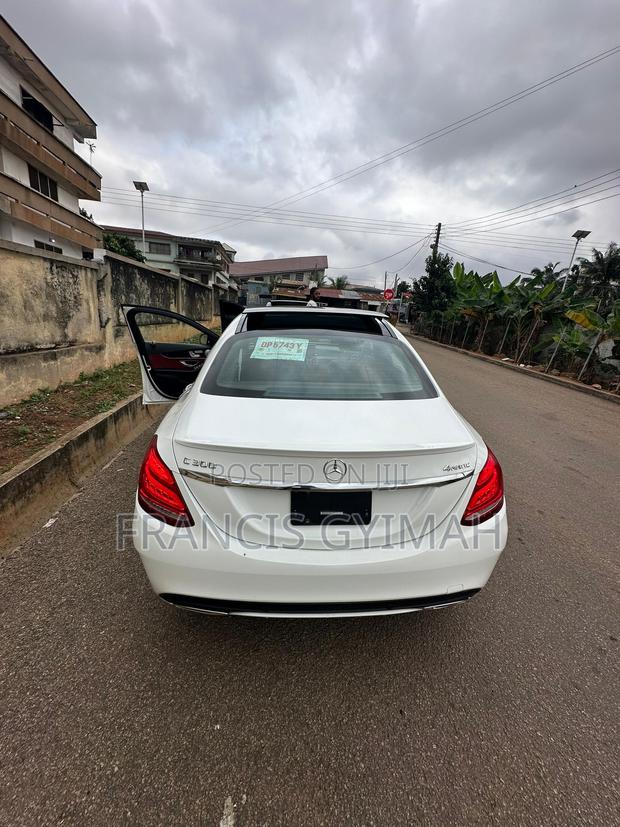 Mercedes-Benz C300 Luxury 4matic Sedan AWD (2.0L 4cyl 7A) 2017 White