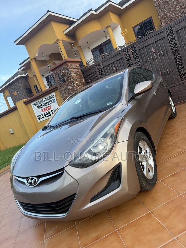 Hyundai Elantra SE 4dr Sedan (1.8L 4cyl 6A) 2014 Gray