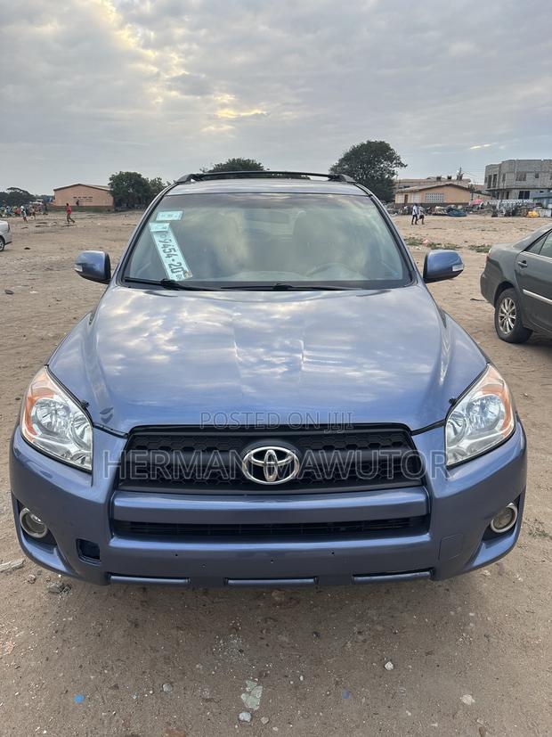 Toyota RAV4 2012 Blue
