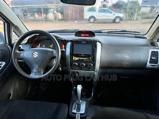 Suzuki Verona 2010 Gray