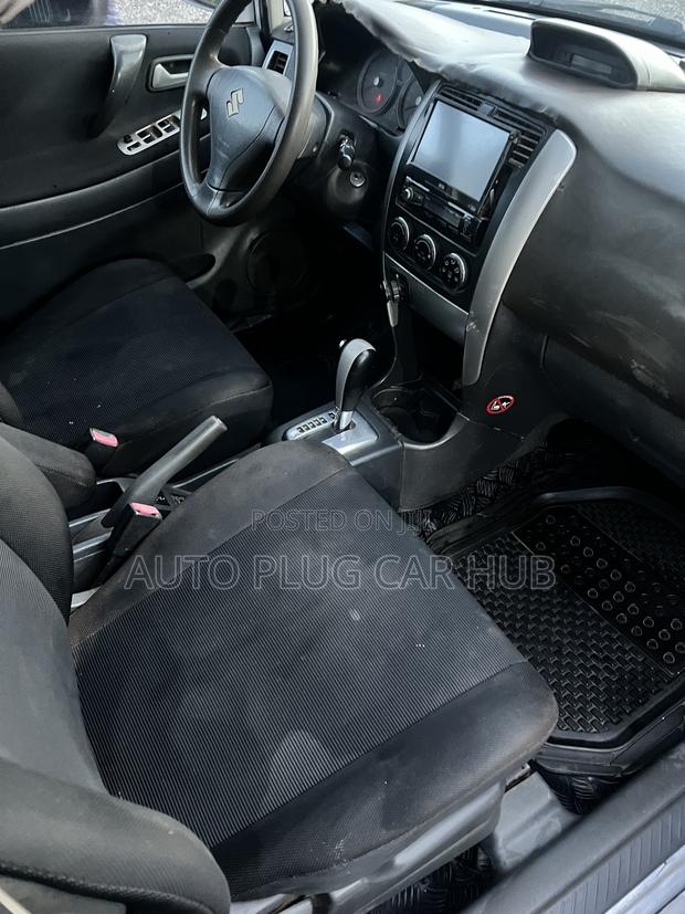Suzuki Verona 2010 Gray