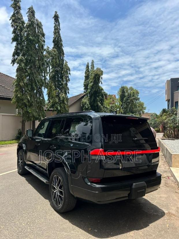 Lexus GX 2026 Black