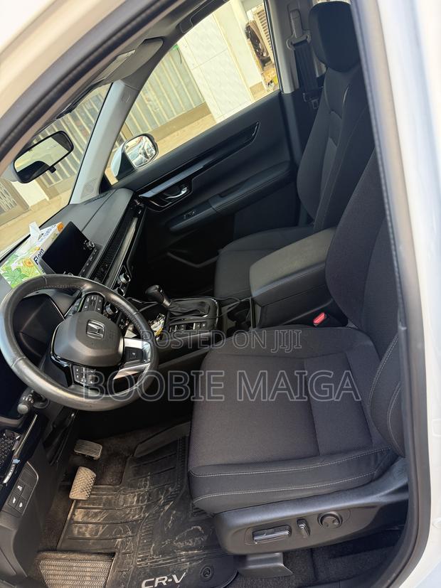 Honda CR-V 2024 White