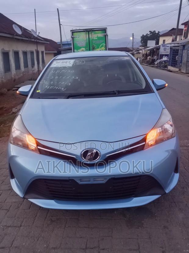 Toyota Vitz 1.3 FWD 5dr 2015 Blue