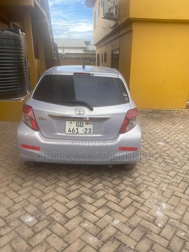Toyota Vitz 1.3 AWD 5dr 2013 Blue