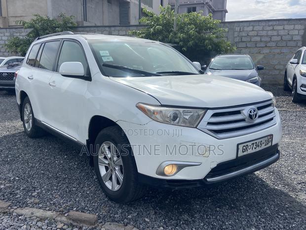 Toyota Highlander SE 3.5L 4WD 2013 White