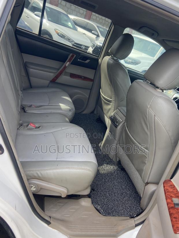 Toyota Highlander SE 3.5L 4WD 2013 White