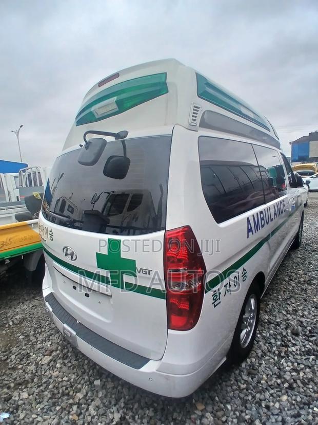 Hyundai Porter II 2016 White