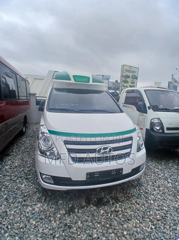 Hyundai Porter II 2016 White