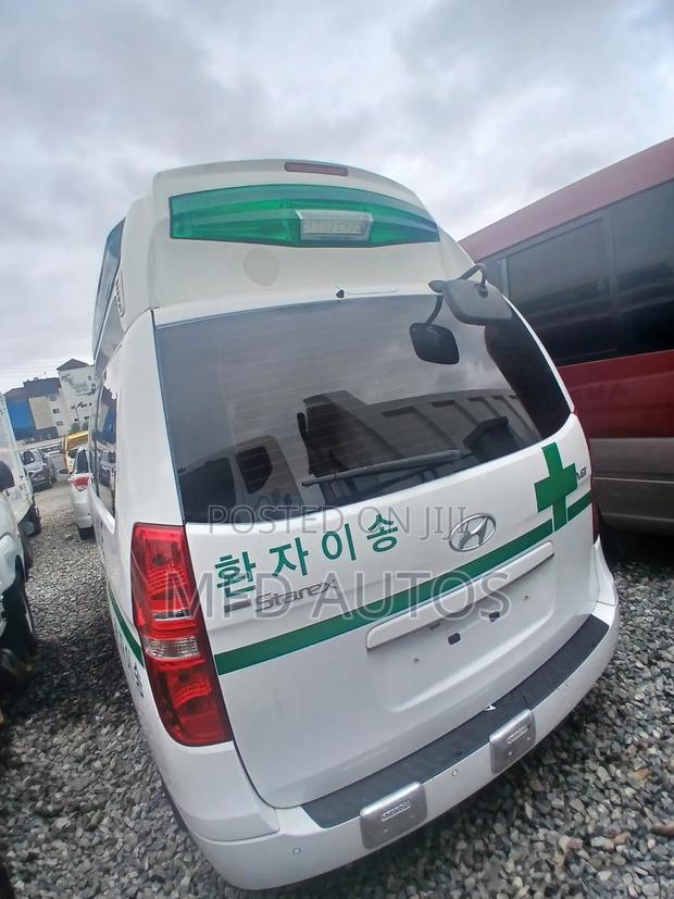 Hyundai Porter II 2016 White