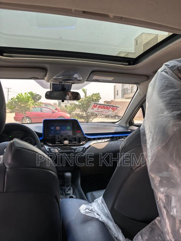 Toyota C-HR Limited 2022 White