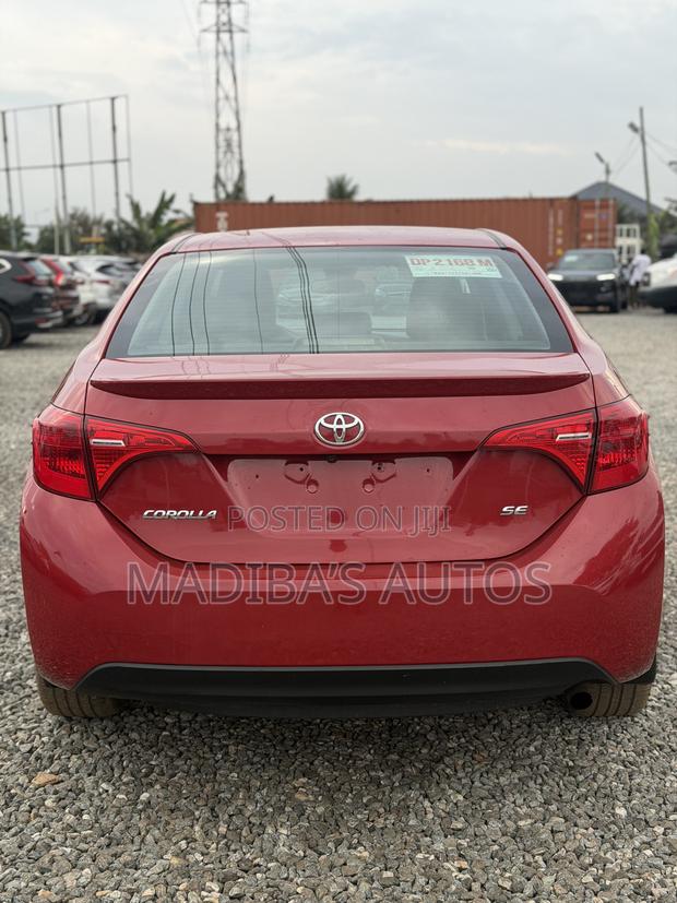 Toyota Corolla SE 4dr Sedan (1.8L 4cyl CVT) 2017 Red