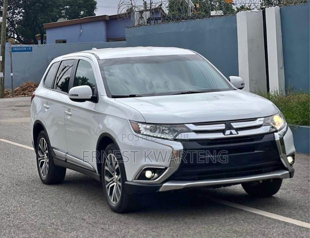Mitsubishi Outlander 2019 White