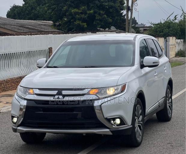 Mitsubishi Outlander 2019 White