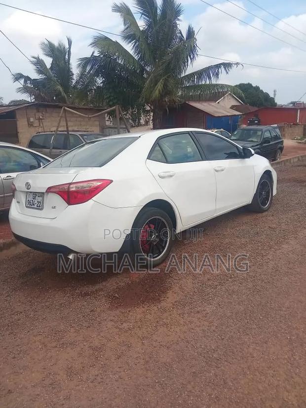 Toyota Corolla 2017 White