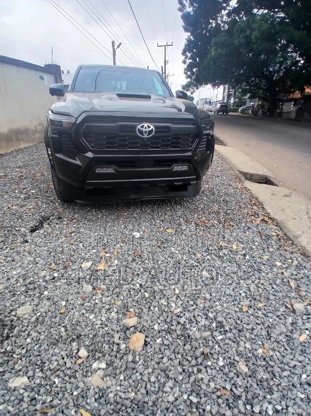Toyota Tacoma 2020 Black