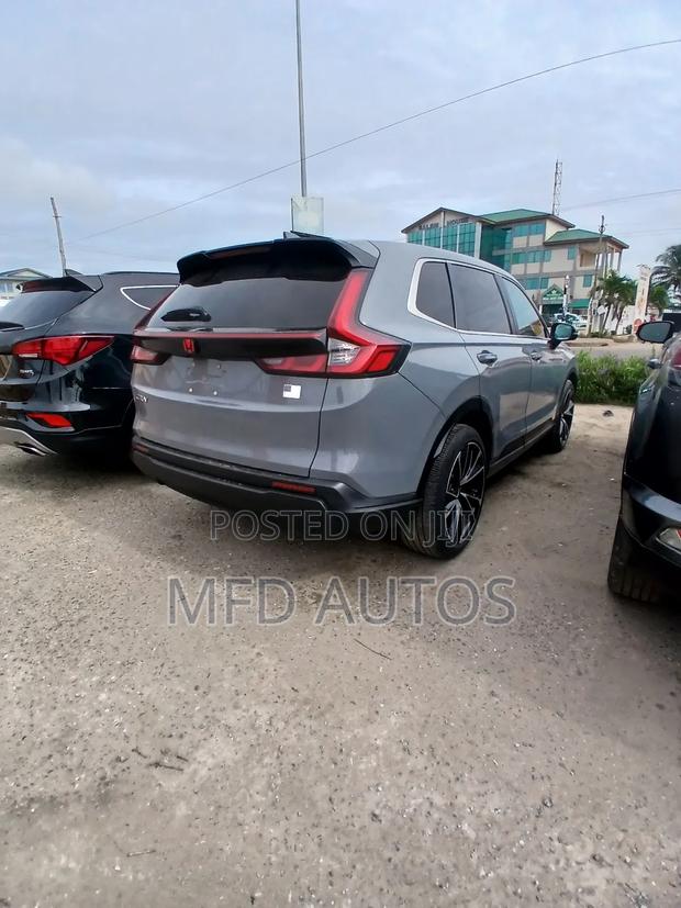 Honda CR-V 2024 Gray