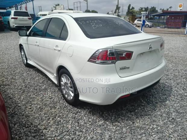 Mitsubishi Nativa 2010 White