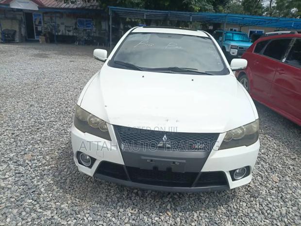 Mitsubishi Nativa 2010 White