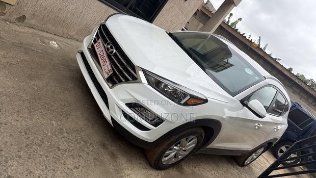 Hyundai Tucson Value AWD 2019 White