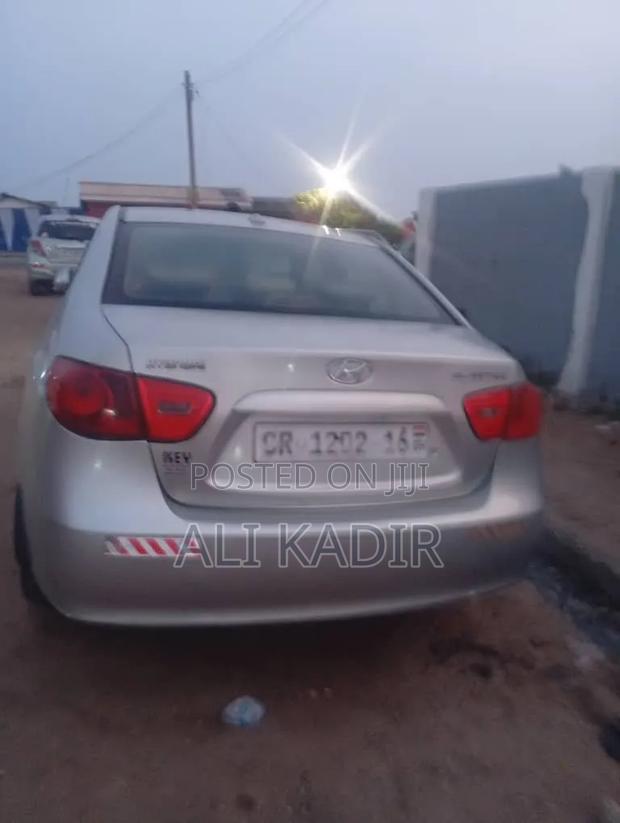 Hyundai Elantra 2010 Silver