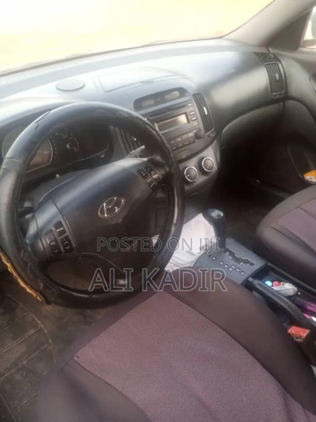 Hyundai Elantra 2010 Silver