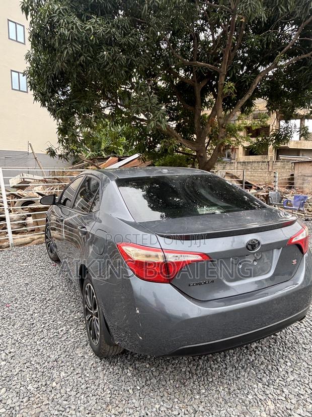 Toyota Corolla S 4dr Sedan (1.8L 4cyl CVT) 2016 Gray