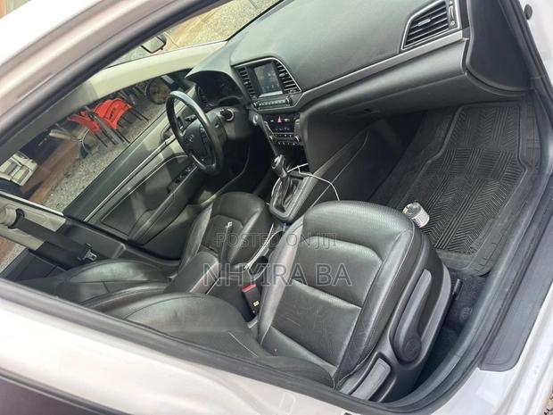 Hyundai Elantra Limited 2018 White