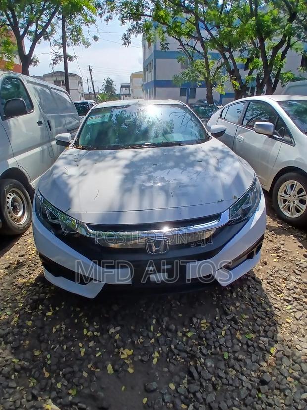 Honda Civic 2019 White