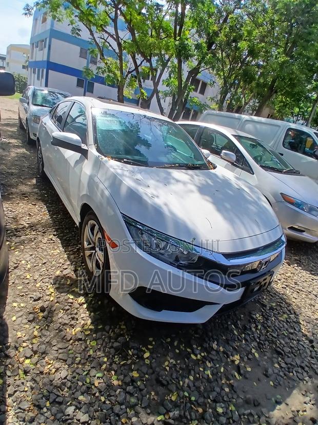 Honda Civic 2019 White