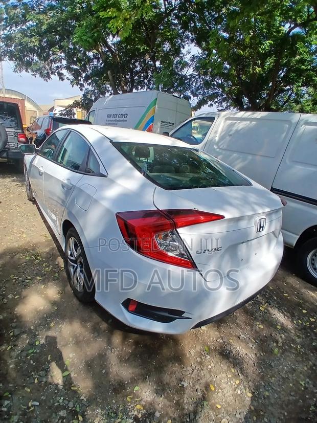 Honda Civic 2019 White