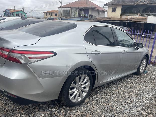 Toyota Corolla LE 2020 Silver