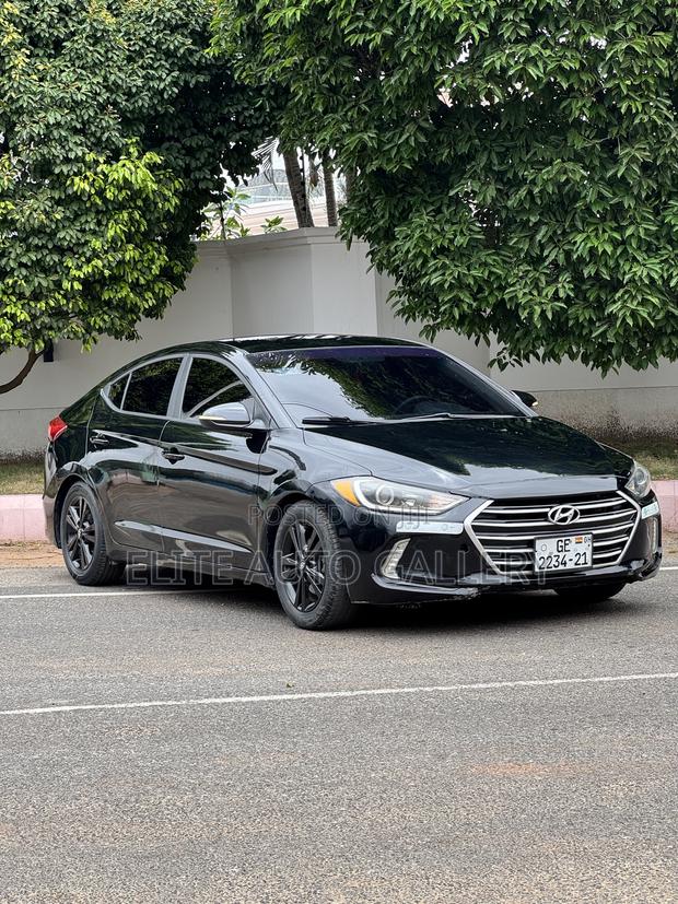 Hyundai Elantra ECO Sedan FWD (1.4L 4cyl 7A) 2017 Black