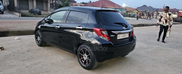 Toyota Vitz 2015 Black