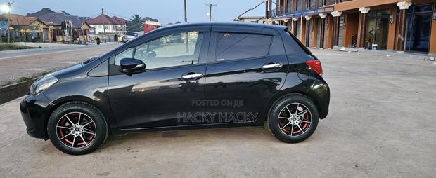 Toyota Vitz 2015 Black