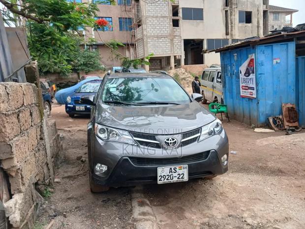 Toyota RAV4 LE 4dr SUV AWD (2.5L 4cyl 6A) 2015 Gray