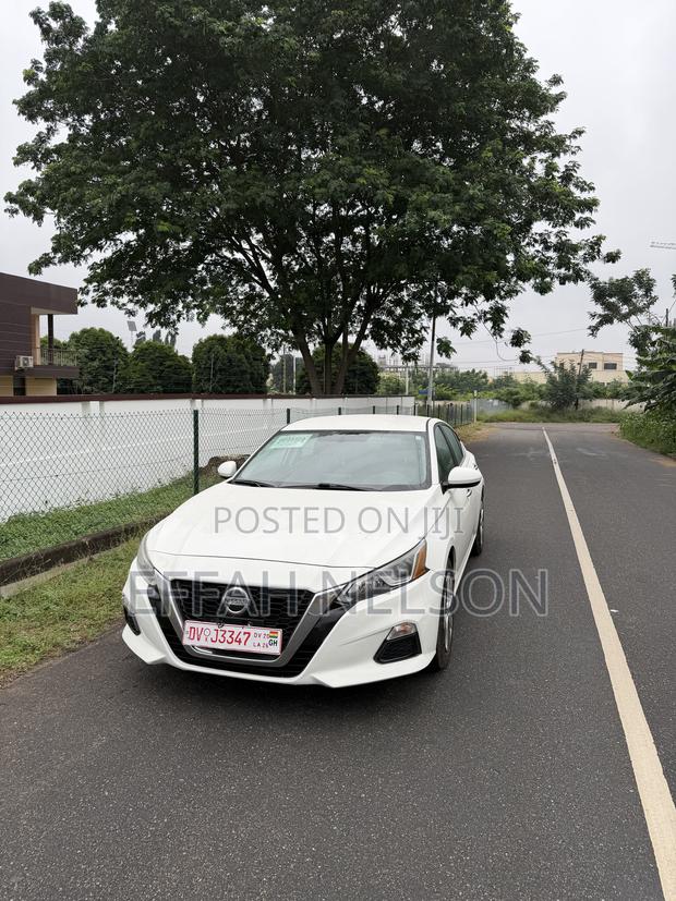 Nissan Altima 2.5 Platinum AWD 2020 White