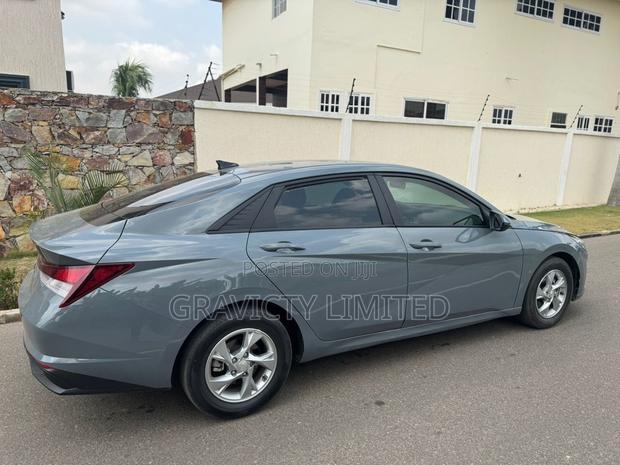 Hyundai Elantra SE 2021 Gray
