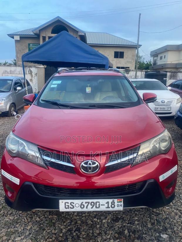 Toyota RAV4 2015 Red