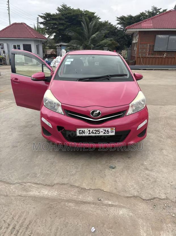 Toyota Yaris L Hatchback 3dr 2014 Red