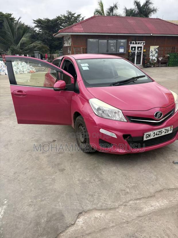 Toyota Yaris L Hatchback 3dr 2014 Red