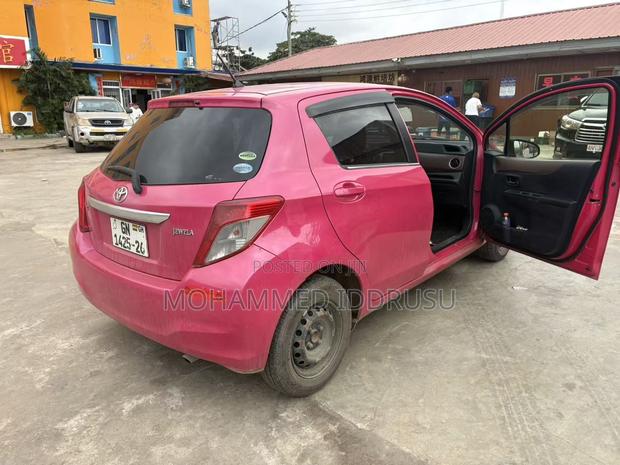 Toyota Yaris L Hatchback 3dr 2014 Red