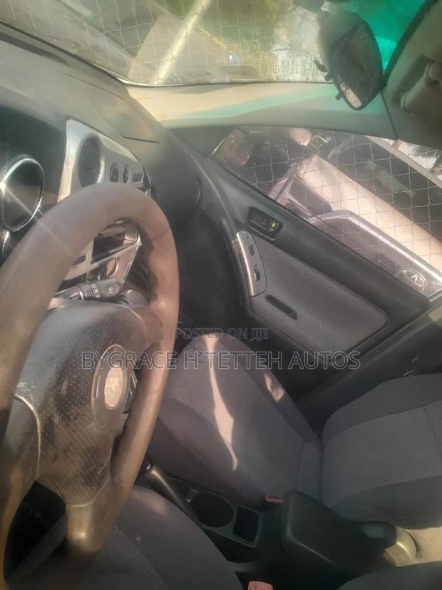 Pontiac Vibe 2008 White