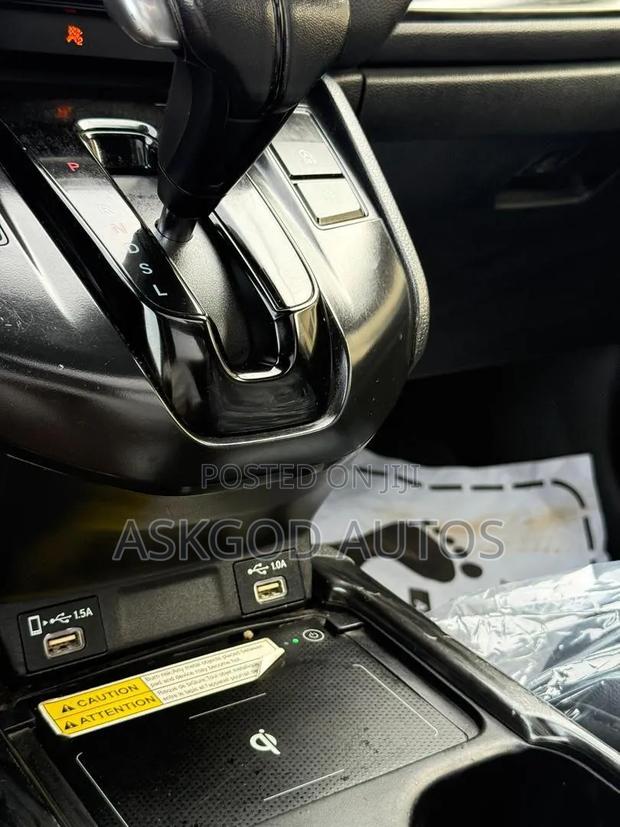 Honda CR-V 2022 White