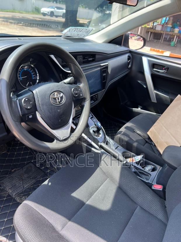 Toyota Corolla SE 4dr Sedan (1.8L 4cyl CVT) 2017 Black