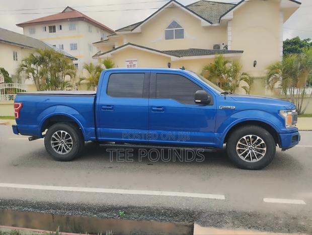 Ford F-150 2021 Blue