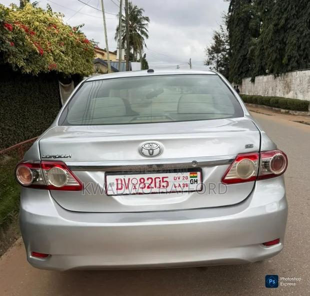 Toyota Corolla 2012 Silver