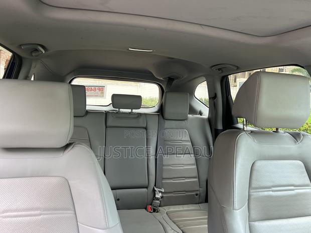 Honda CR-V Touring AWD 2018 Pearl