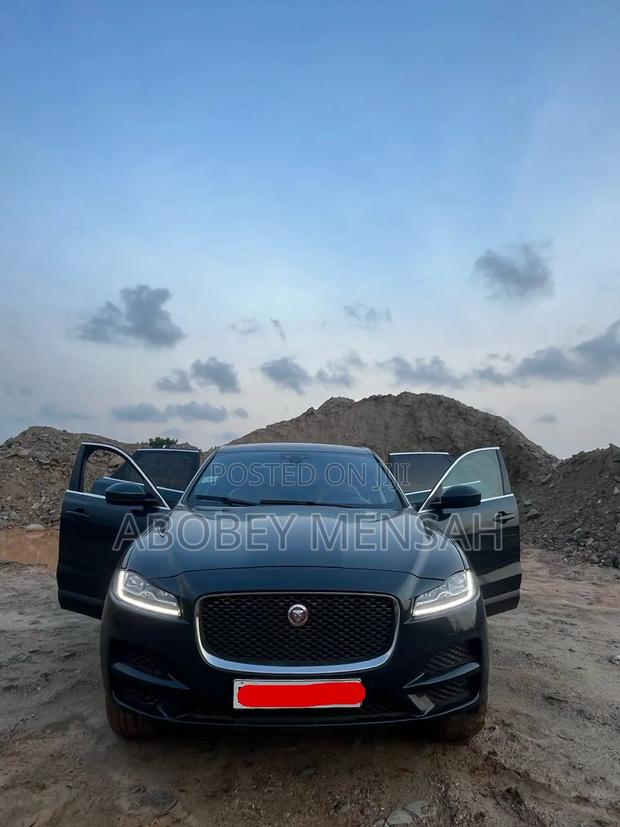 Jaguar F-Pace 25t AWD 2018 Black