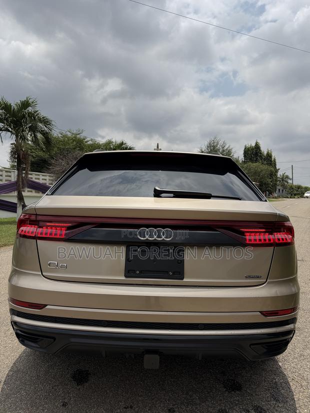 Audi Q8 55 Premium AWD quattro 2020 Gold